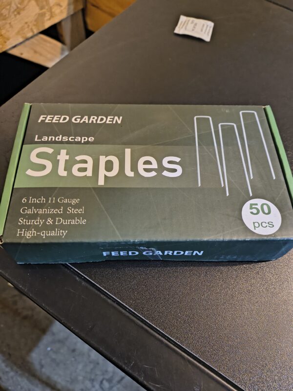 159 50-Piece 6" 11-Gauge Landscape Staples for Feed Garden Box - Durable and Weather-Resistant